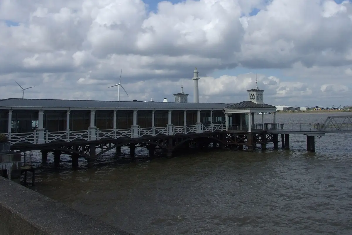 Gravesend Town Pier reaching out over the Thames.